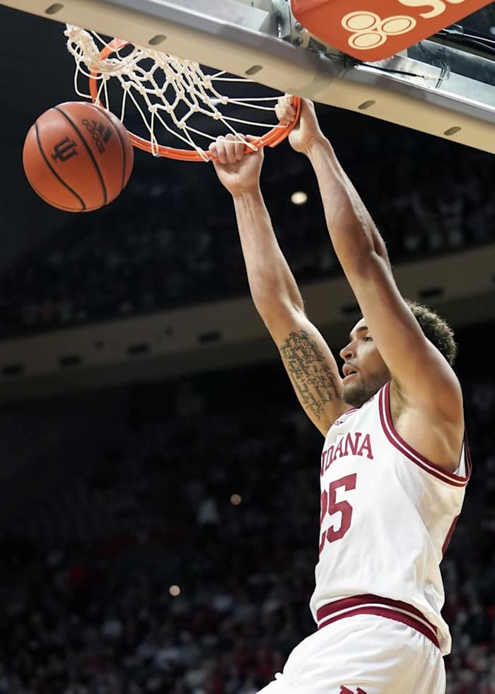 Nov 7, 2022; Bloomington, Indiana, USA; Indiana Hoosiers forward Race Thompson (25) dunks the ball during the first half at Simon Skjodt Assembly Hall.